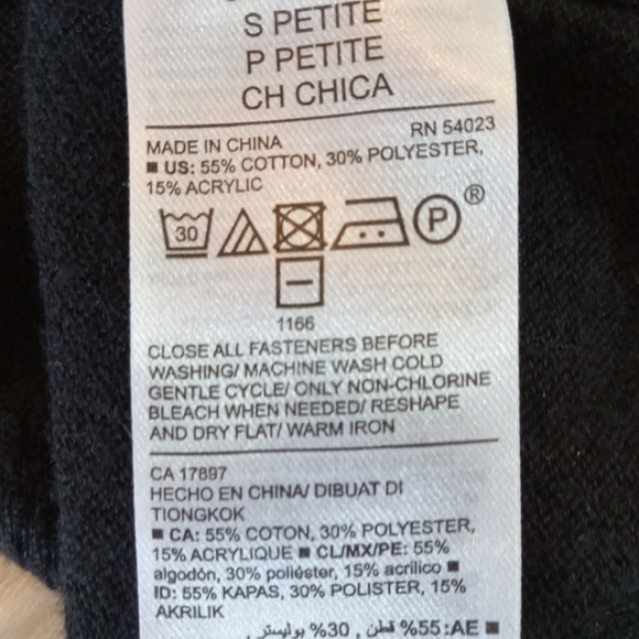 Old Navy - Black Sweater - Picture 4 of 4